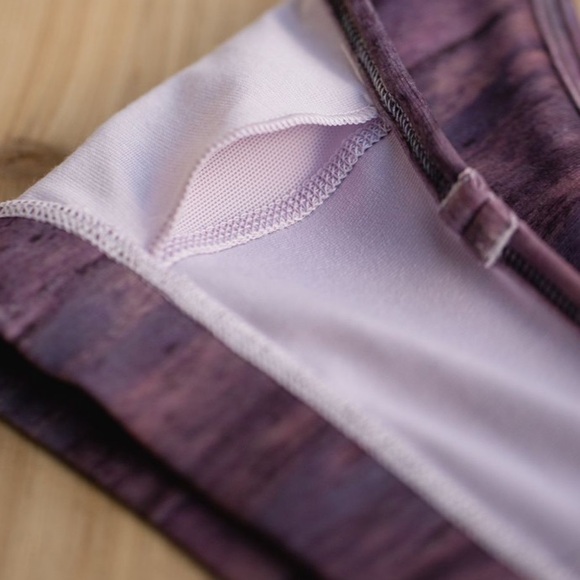 Lululemon Flow Y Bra IV in Mini Hazy Horizon Storm Mauve Bark Berry (Siz… - Picture 8 of 8